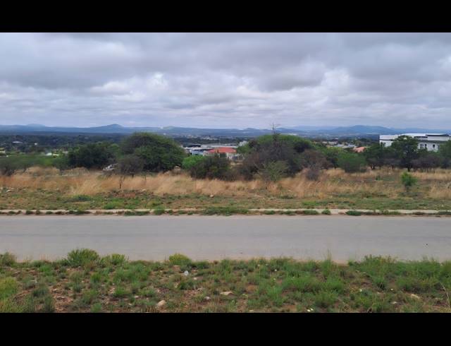 1,438M² VACANT LAND FOR SALE IN STERPARK